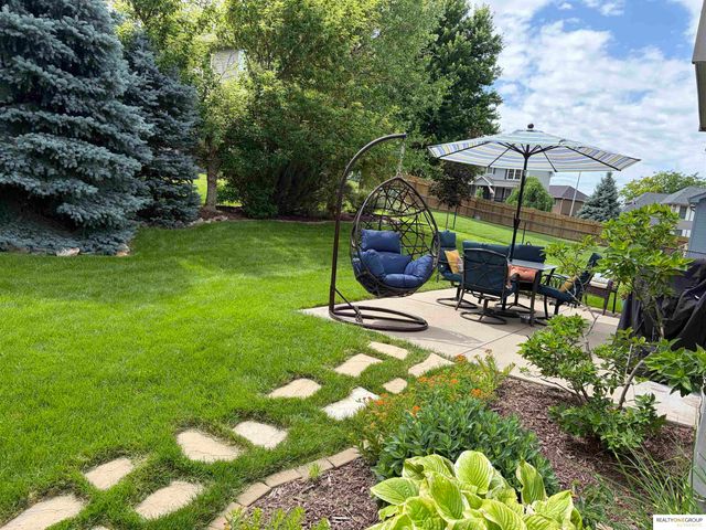 8131 S 101St Street, La Vista, NE 68128