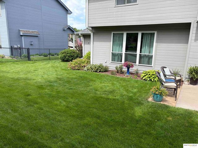 8131 S 101St Street, La Vista, NE 68128