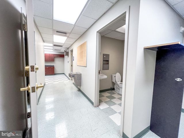 3060 INDUSTRY DR, Lancaster, PA 17603