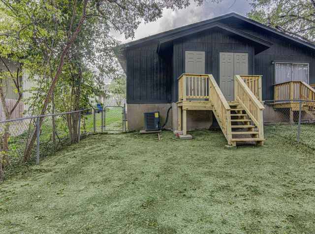404 W Dittmar RD B, Austin, TX 78745
