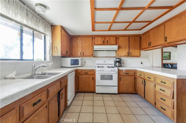 41280 De Portola, Temecula, CA 92592