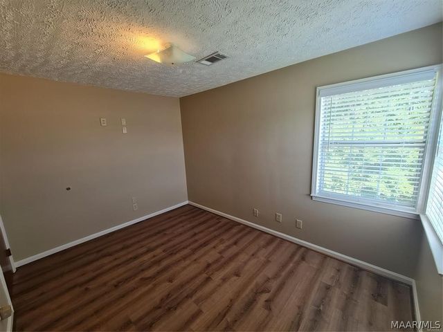 3709 Le Bron Road D, Montgomery, AL 36111