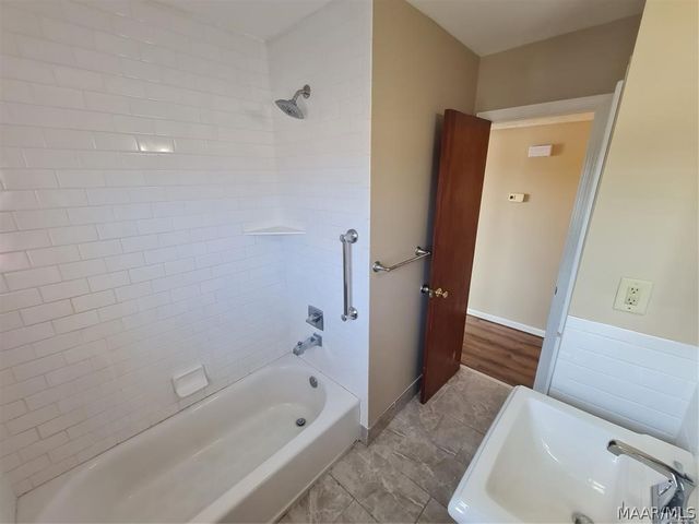 3709 Le Bron Road D, Montgomery, AL 36111