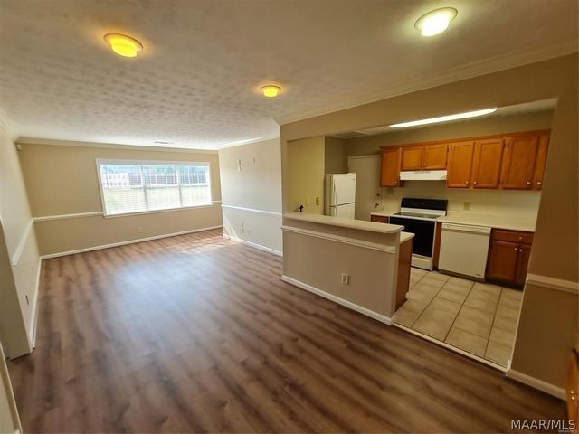 3709 Le Bron Road D, Montgomery, AL 36111