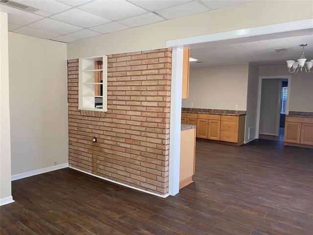 121 Tuna Street, Galveston, TX 77550