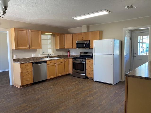 121 Tuna Street, Galveston, TX 77550