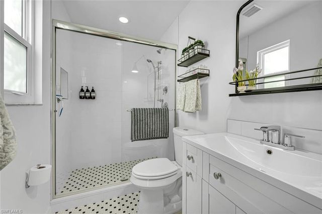 1255 Illinois DR, Naples, FL 34103