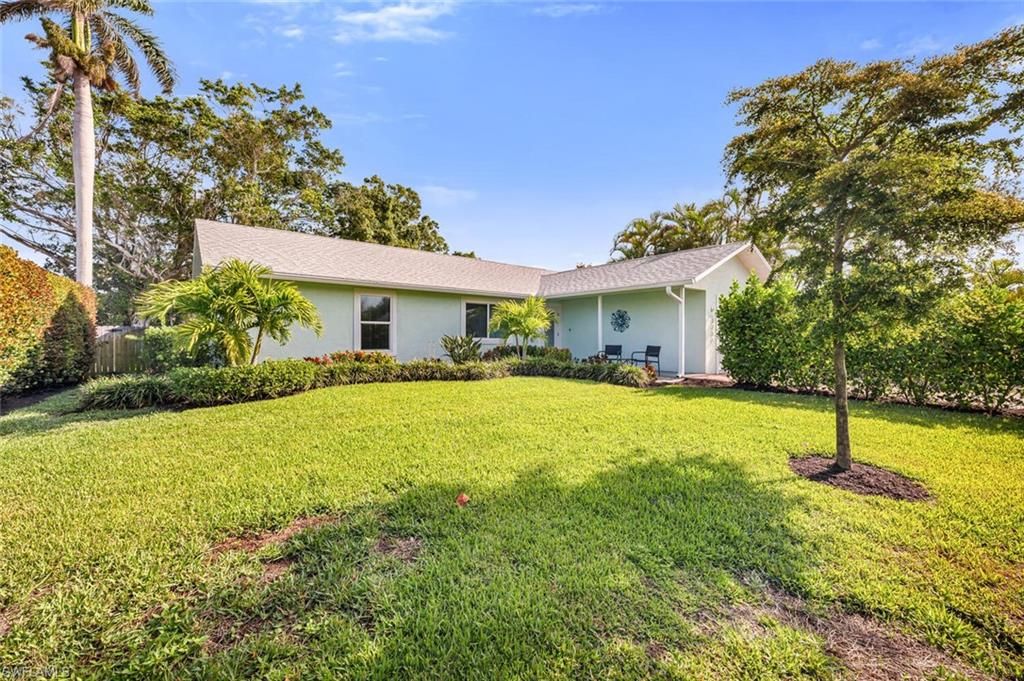 1255 Illinois DR, Naples, FL 34103
