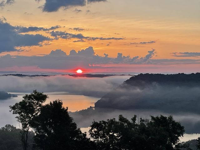 24B Bluegill Lane, Hilham, TN 38568