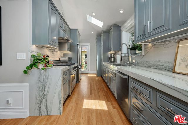 10819 Garfield Avenue, Culver City, CA 90230