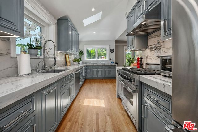 10819 Garfield Avenue, Culver City, CA 90230