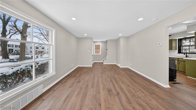 16811 Invermere Avenue, Cleveland, OH 44128