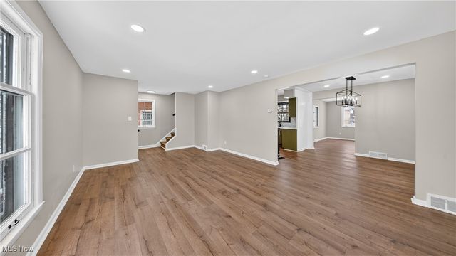 16811 Invermere Avenue, Cleveland, OH 44128