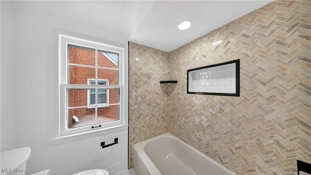 16811 Invermere Avenue, Cleveland, OH 44128