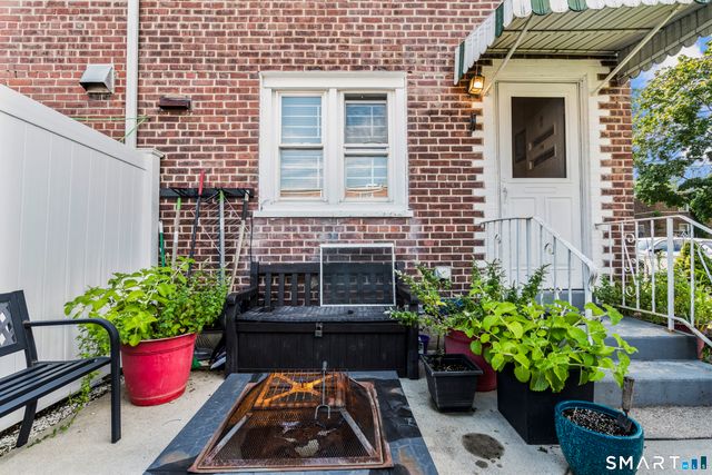 18 Court A, Bridgeport, CT 06610