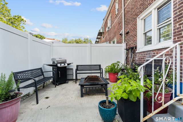 18 Court A, Bridgeport, CT 06610