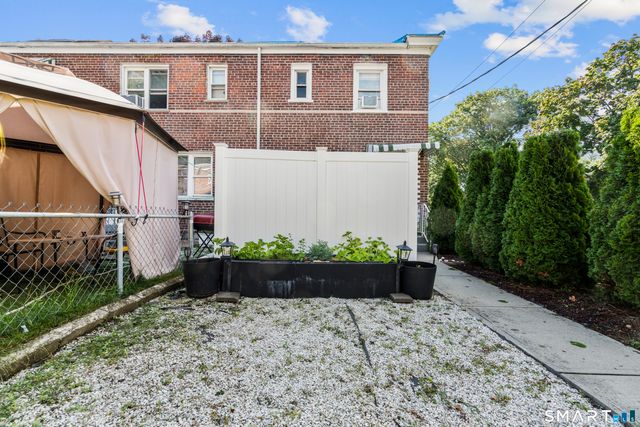 18 Court A, Bridgeport, CT 06610