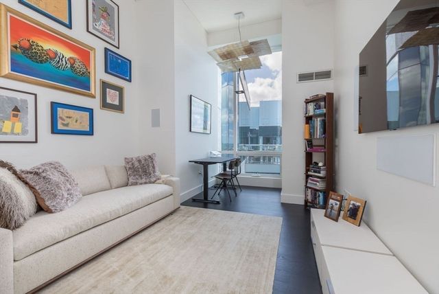 50 Liberty PH2A, Boston, MA 02210