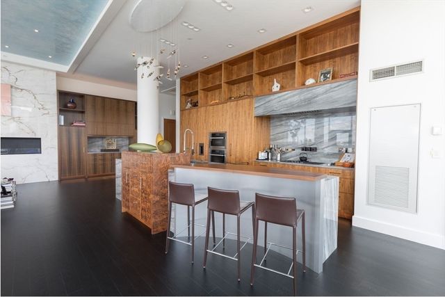 50 Liberty PH2A, Boston, MA 02210