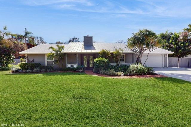 9278 SE Sharon Street SE, Hobe Sound, FL 33455