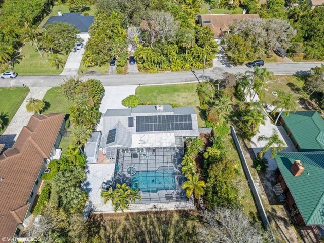 9278 SE Sharon Street SE, Hobe Sound, FL 33455
