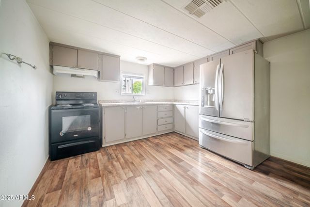 5950 W Missouri Avenue 37, Glendale, AZ 85301