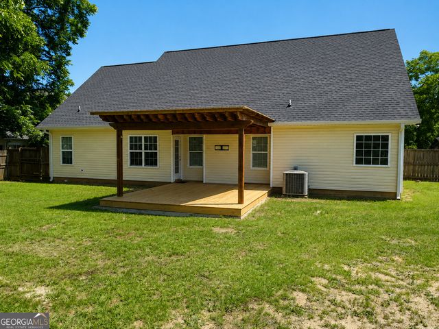 262 Grove Lane, Kathleen, GA 31047