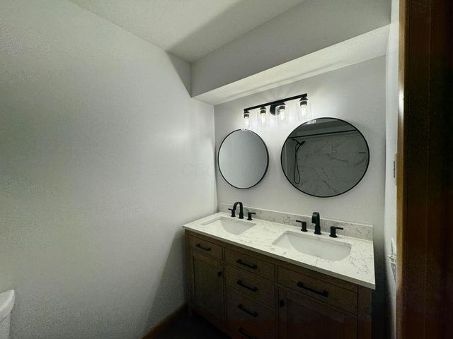 1704 Naughtingham Road, Newark, OH 43055