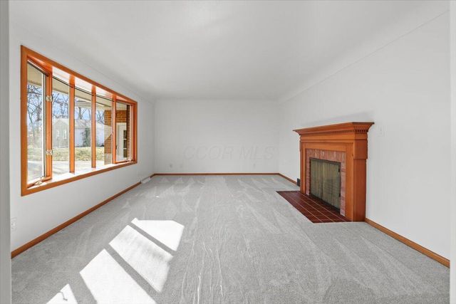 1704 Naughtingham Road, Newark, OH 43055