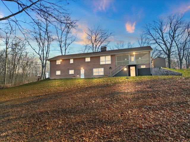 1704 Naughtingham Road, Newark, OH 43055