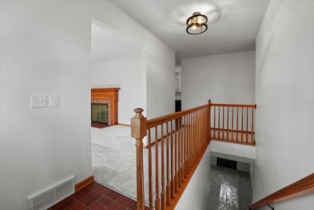 1704 Naughtingham Road, Newark, OH 43055