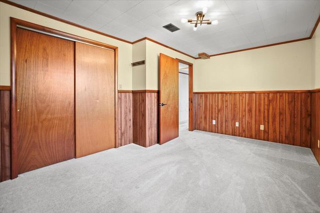 1704 Naughtingham Road, Newark, OH 43055