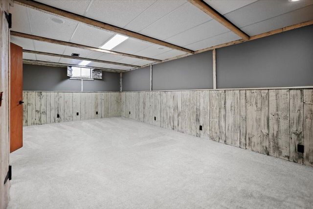 1704 Naughtingham Road, Newark, OH 43055