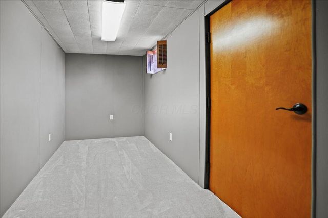 1704 Naughtingham Road, Newark, OH 43055