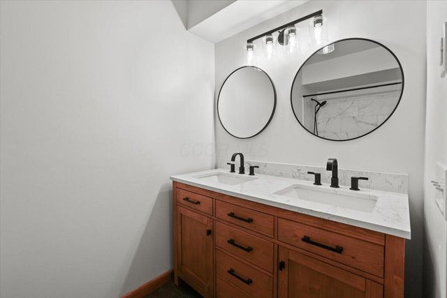 1704 Naughtingham Road, Newark, OH 43055