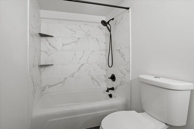 1704 Naughtingham Road, Newark, OH 43055