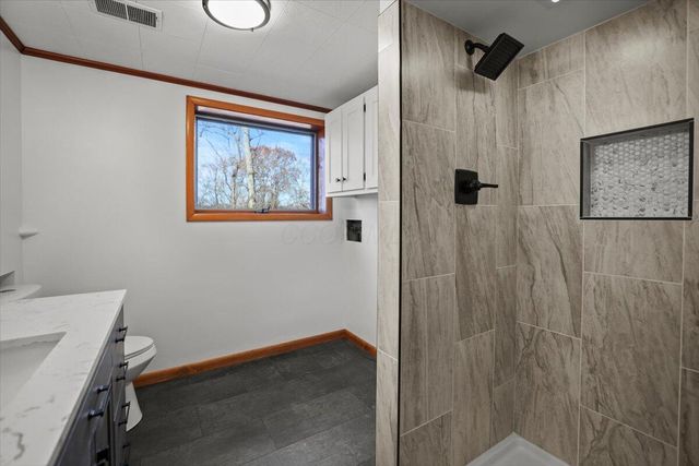 1704 Naughtingham Road, Newark, OH 43055