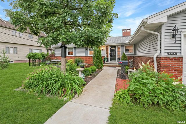 1912 W RIVIERA Drive, Peoria, IL 61614