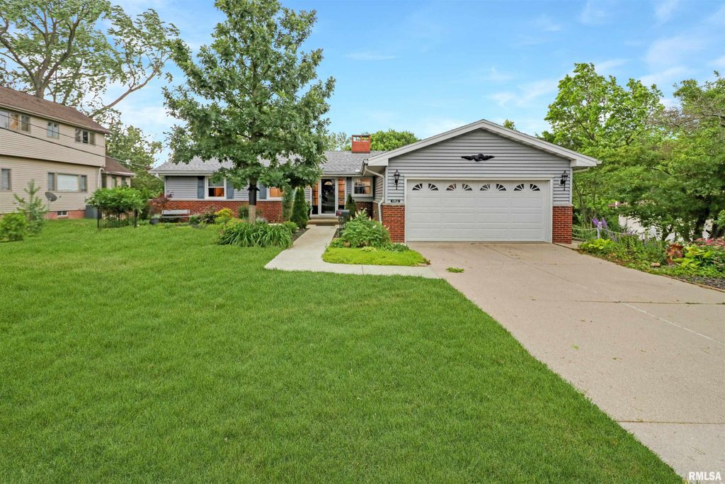 1912 W RIVIERA Drive, Peoria, IL 61614