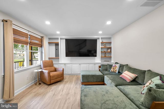 845 SELBY BLVD, Edgewater, MD 21037