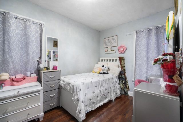 2960 S 15th PLACE, Milwaukee, WI 53215