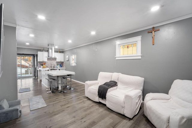 2960 S 15th PLACE, Milwaukee, WI 53215