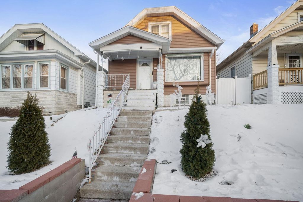 2960 S 15th PLACE, Milwaukee, WI 53215