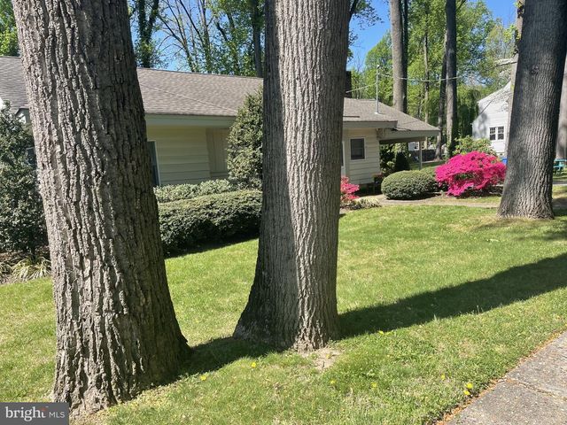 11 OREGON AVE, Cherry Hill, NJ 08002