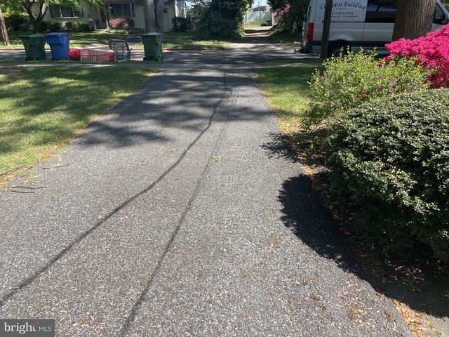 11 OREGON AVE, Cherry Hill, NJ 08002
