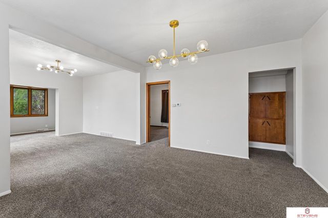 6312 Evans Street, Omaha, NE 68104