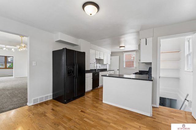 6312 Evans Street, Omaha, NE 68104