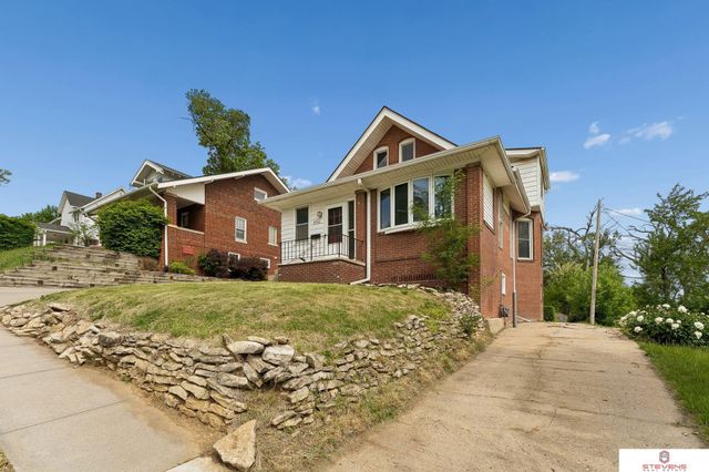 6312 Evans Street, Omaha, NE 68104