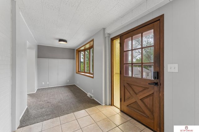 6312 Evans Street, Omaha, NE 68104