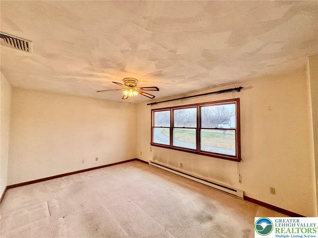 132 Nazareth Drive, Moore Twp, PA 18064